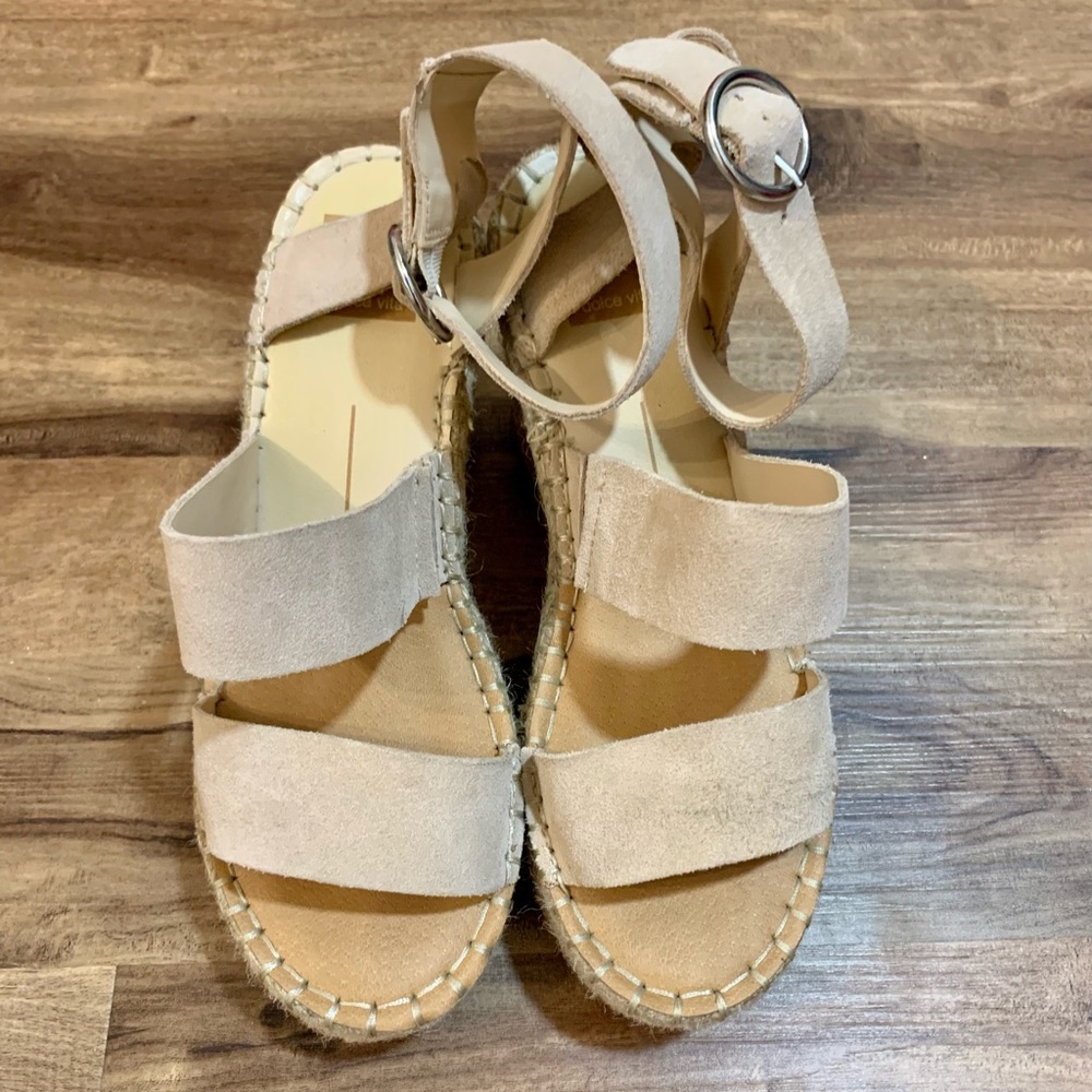 Dolce Vita Shaw Wedge - Natural Size 8.5